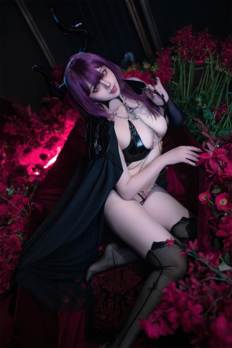 Natsuko_夏夏子《碧蓝航线 德文郡万圣魅魔》主题写真：90张全套美图，含6个视频