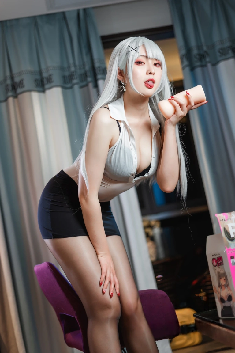 Natsuko_夏夏子《OL飞机杯》主题写真：50张全套美图，含1个视频