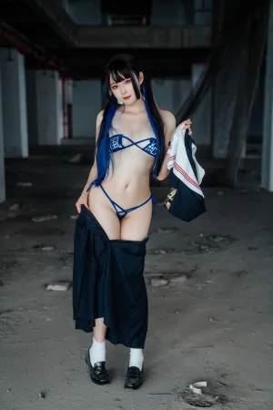 Natsuko_夏夏子《废墟风纪委员》主题写真：45张全套美图
