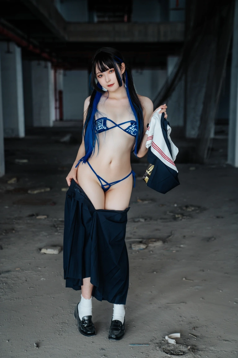 Natsuko_夏夏子《废墟风纪委员》主题写真：45张全套美图