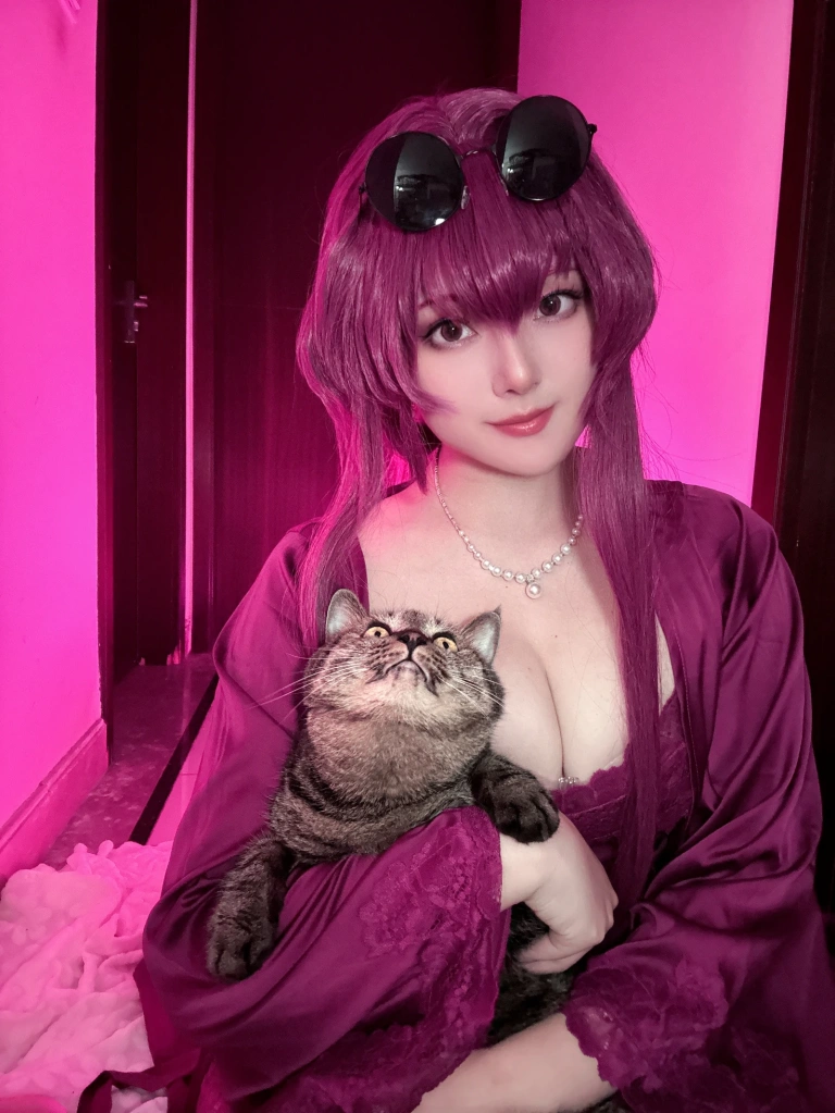Natsuko_夏夏子《卡芙卡睡衣》主题写真：34张全套美图，含6个视频