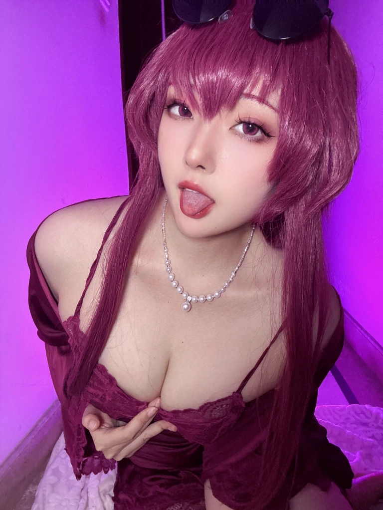 Natsuko_夏夏子《卡芙卡睡衣》主题写真：34张全套美图，含6个视频