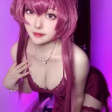 Natsuko_夏夏子《卡芙卡睡衣》主题写真：34张全套美图，含6个视频
