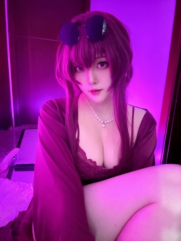 Natsuko_夏夏子《卡芙卡睡衣》主题写真：34张全套美图，含6个视频