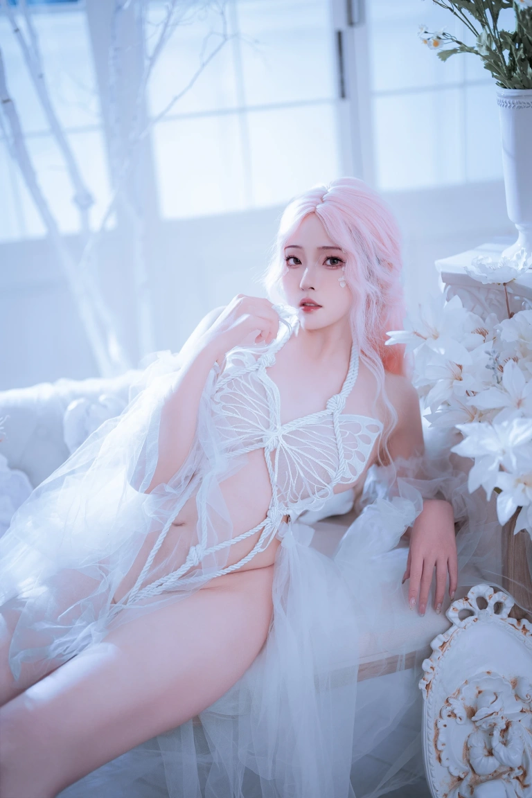 Natsuko_夏夏子《白天蛾》主题写真：61张全套美图
