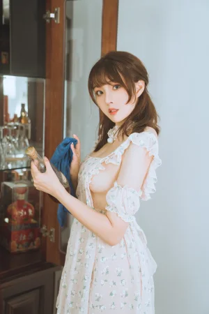 Natsuko_夏夏子《碎花围裙》主题写真：55张全套美图