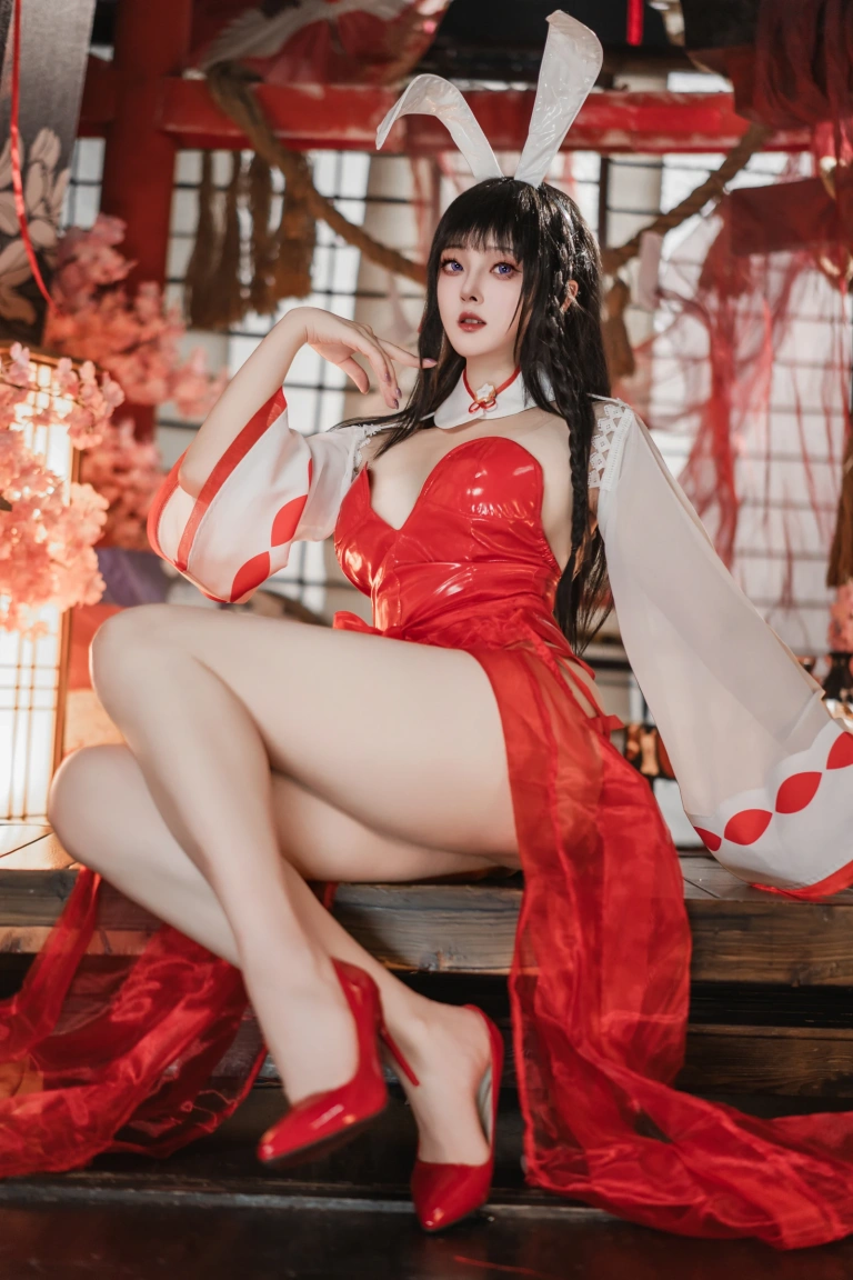 Natsuko_夏夏子《碧蓝航线 大山巫女兔》主题写真：70张全套美图
