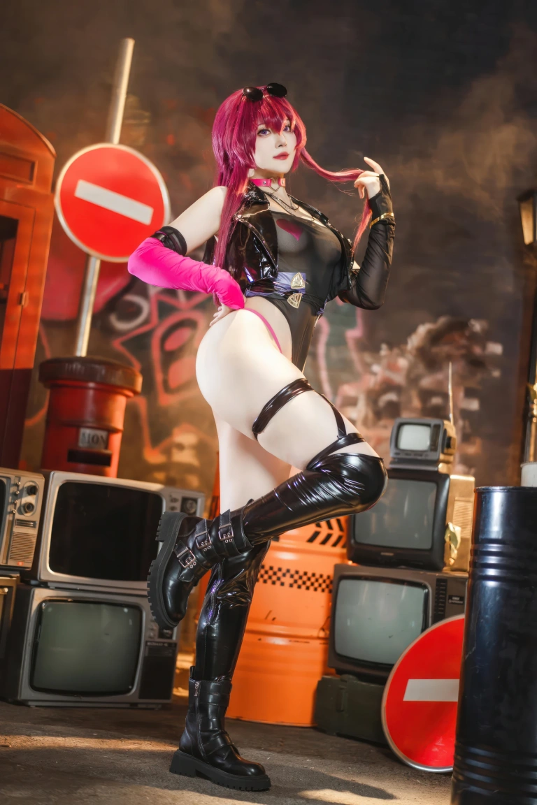 Natsuko_夏夏子《崩坏·星穹铁道 卡芙卡dishwasher同人》主题写真：62张全套美图