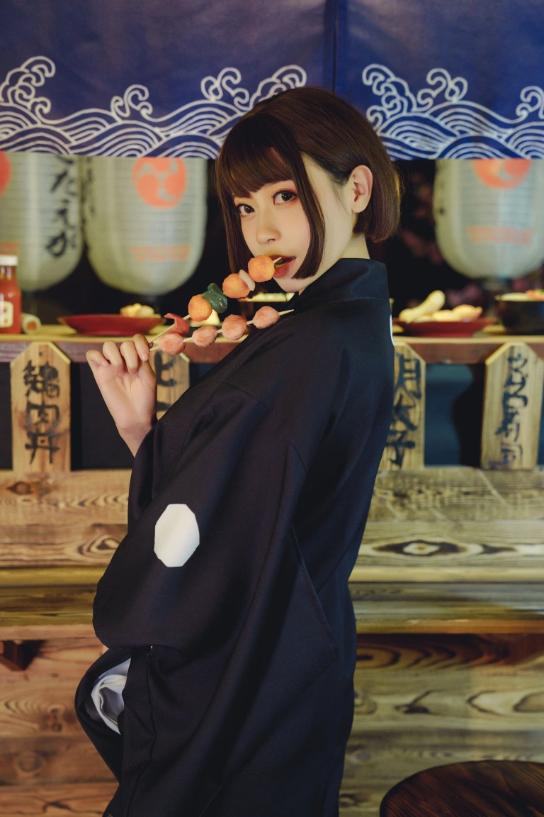 奈汐酱nice《老板娘1 热情老板娘》主题写真：16张全套美图