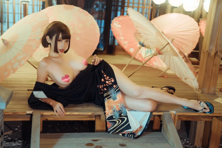 奈汐酱nice《老板娘1 热情老板娘》主题写真：16张全套美图