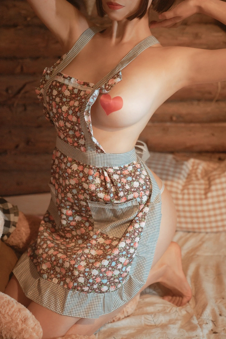 奈汐酱nice《老板娘2 勤劳的老板娘》主题写真：25张全套美图