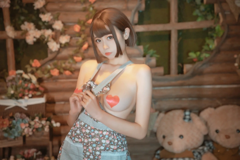奈汐酱nice《老板娘2 勤劳的老板娘》主题写真：25张全套美图