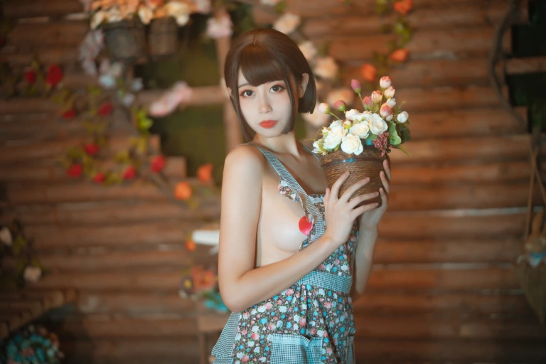 奈汐酱nice《老板娘2 勤劳的老板娘》主题写真：25张全套美图