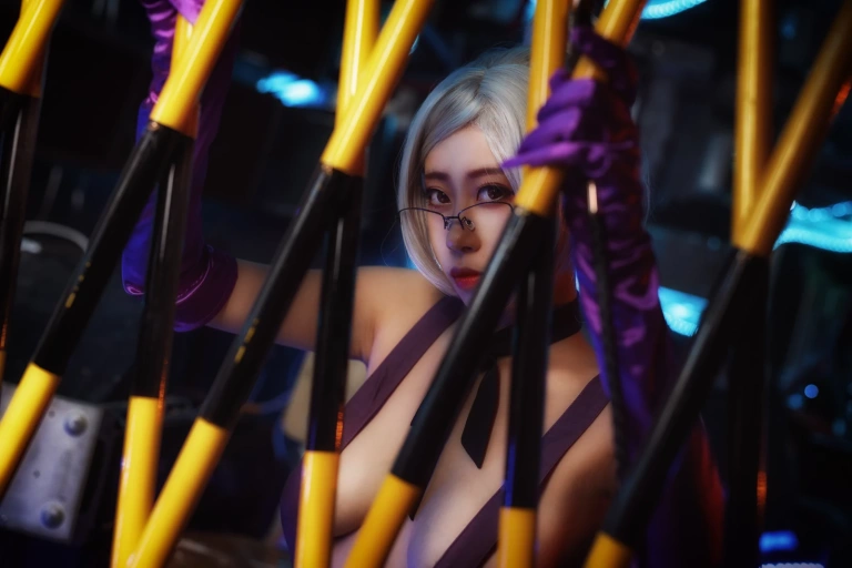 奈汐酱nice《朋克魅影 科幻》主题写真：11张全套美图