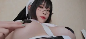 奈汐酱nice《7号本 修女》主题写真：41张全套美图，含7个视频