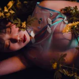 奈汐酱nice《小雏菊》主题写真：18张全套美图