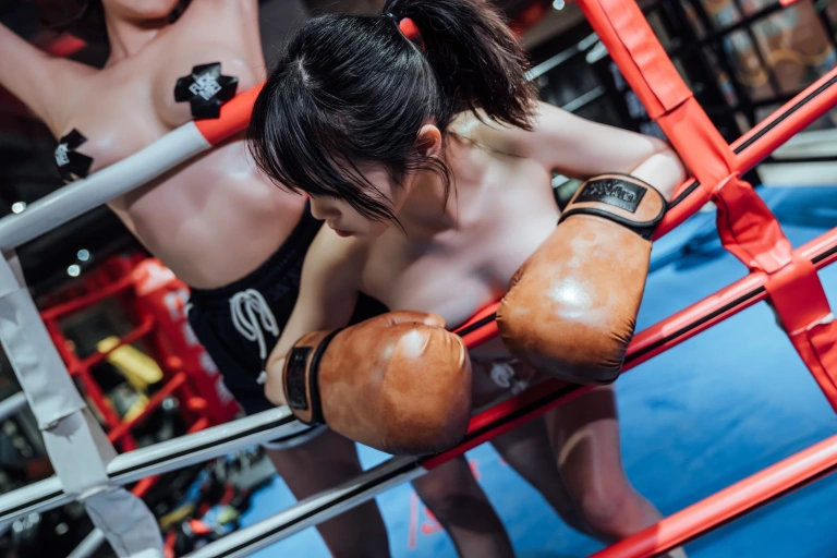 奈汐酱nice《当代女拳》主题写真：35张全套美图