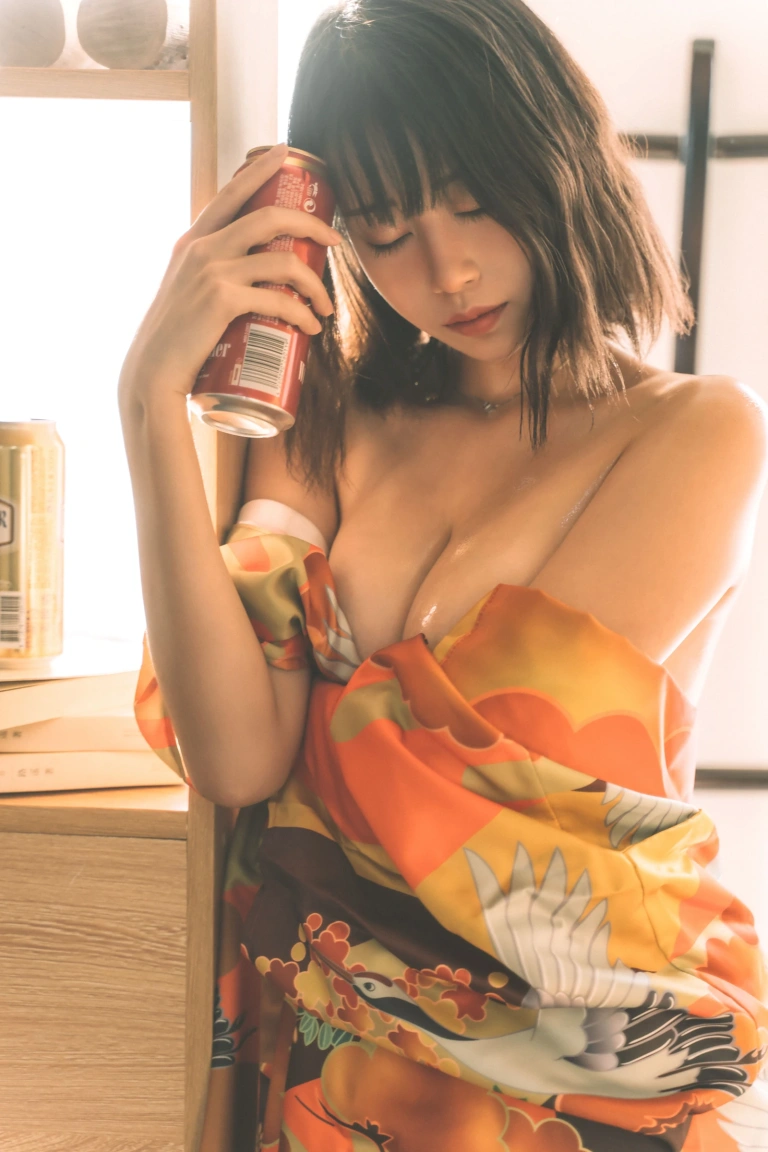 奈汐酱nice《消愁》主题写真：15张全套美图