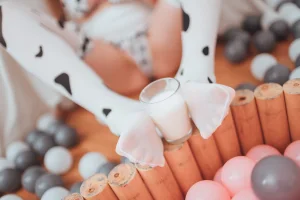 奈汐酱nice《牛年大吉 奶牛》主题写真：50张全套美图