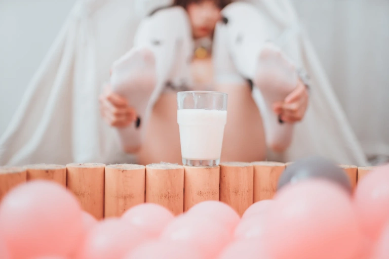奈汐酱nice《牛年大吉 奶牛》主题写真：50张全套美图