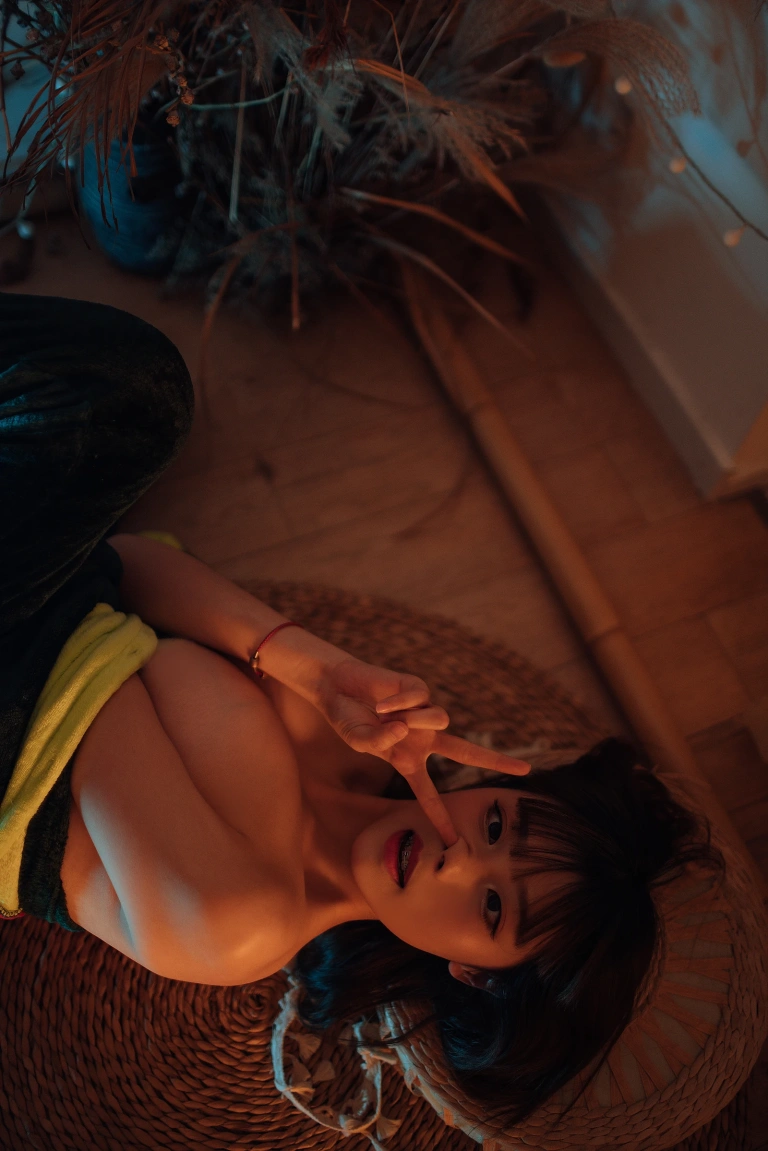 奈汐酱nice《哥斯拉》主题写真：55张全套美图