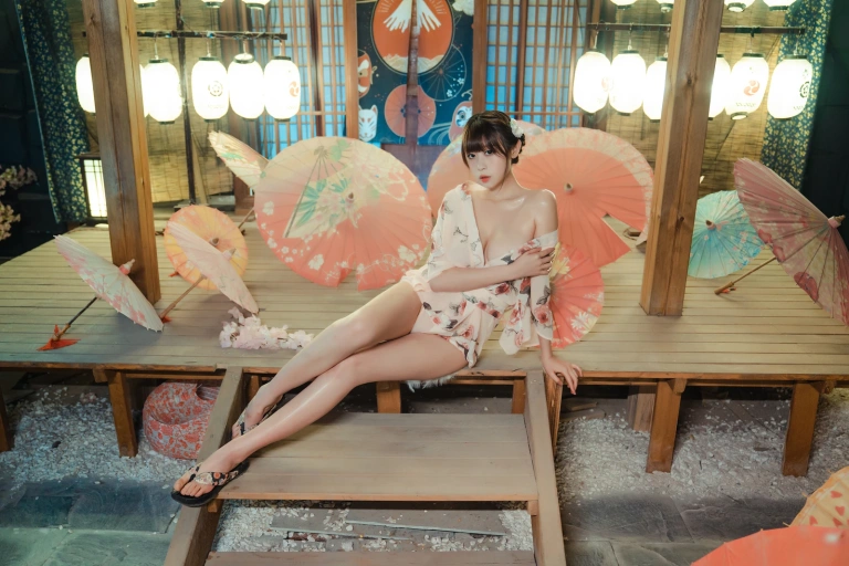 奈汐酱nice《老板娘 4.0》主题写真：30张全套美图