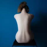 奈汐酱nice《私人露點定制 深蓝》主题写真：19张全套美图