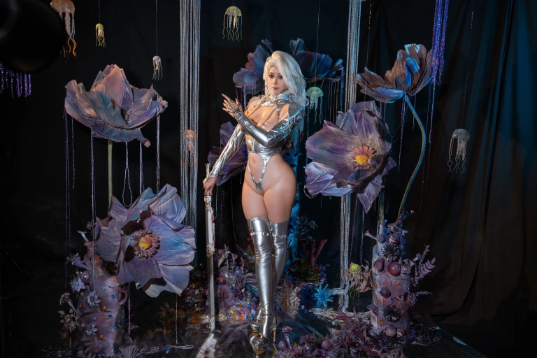 奈汐酱nice《异铁战士》主题写真：76张全套美图