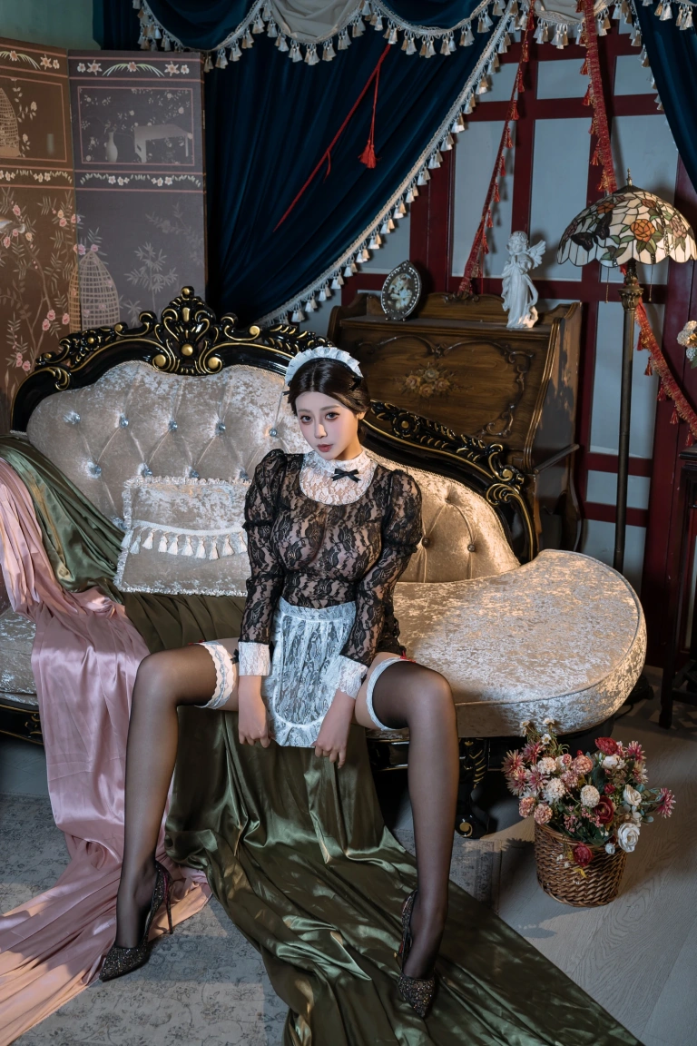 奈汐酱nice《顺从》主题写真：100张全套美图，含1个视频