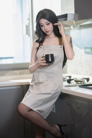 奈汐酱nice《豹纹主妇》主题写真：80张全套美图