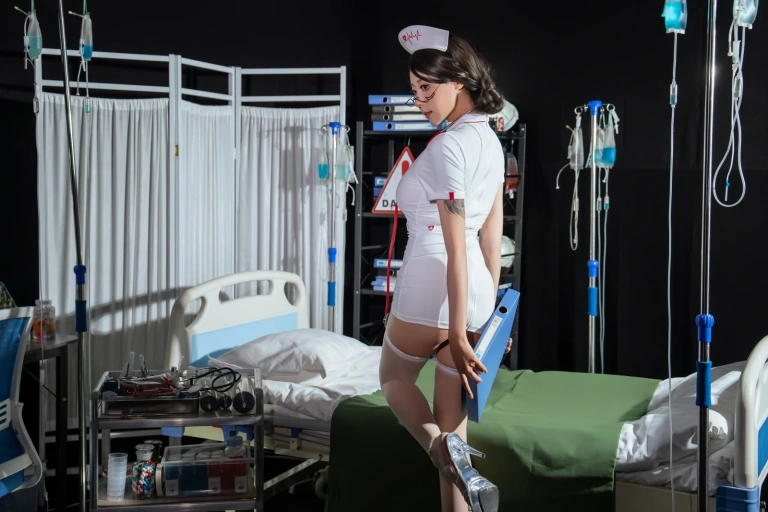 奈汐酱nice《心动护士》主题写真：80张全套美图，含1个视频
