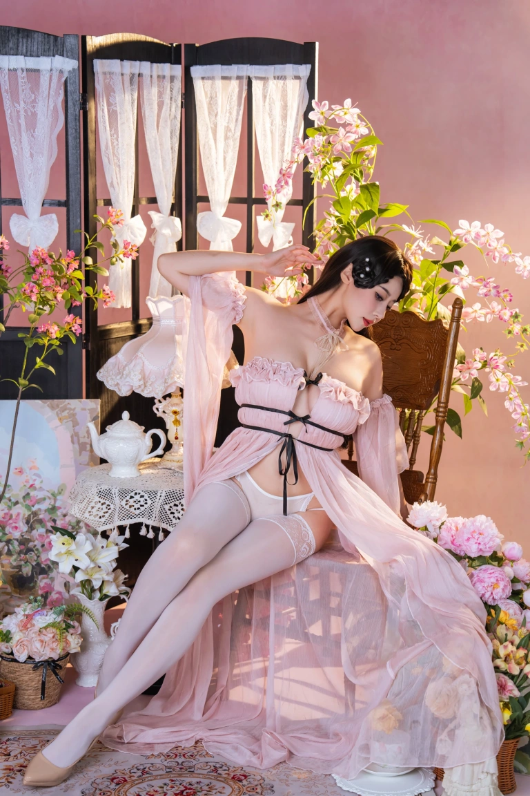 奈汐酱nice《粉红茶事》主题写真：78张全套美图