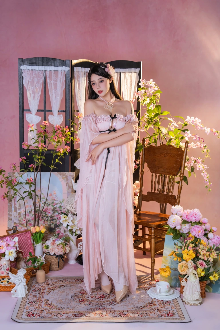 奈汐酱nice《粉红茶事》主题写真：78张全套美图
