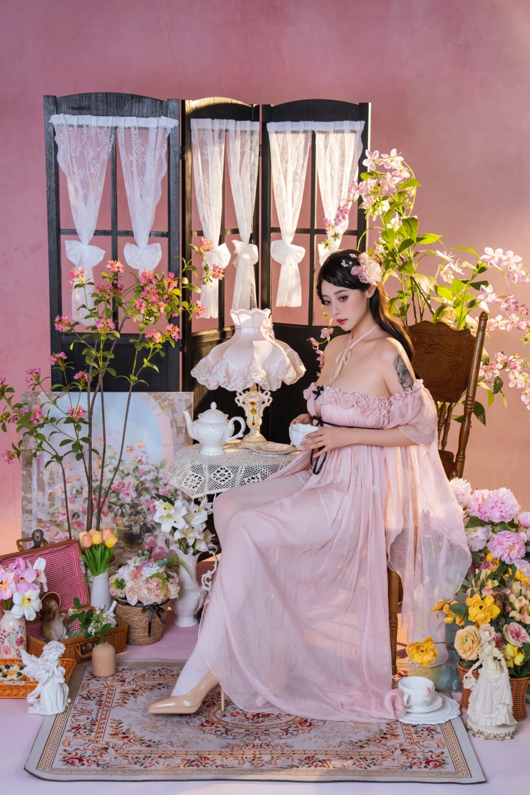 奈汐酱nice《粉红茶事》主题写真：78张全套美图
