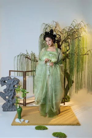 奈汐酱nice《拾翠》主题写真：90张全套美图，含1个视频