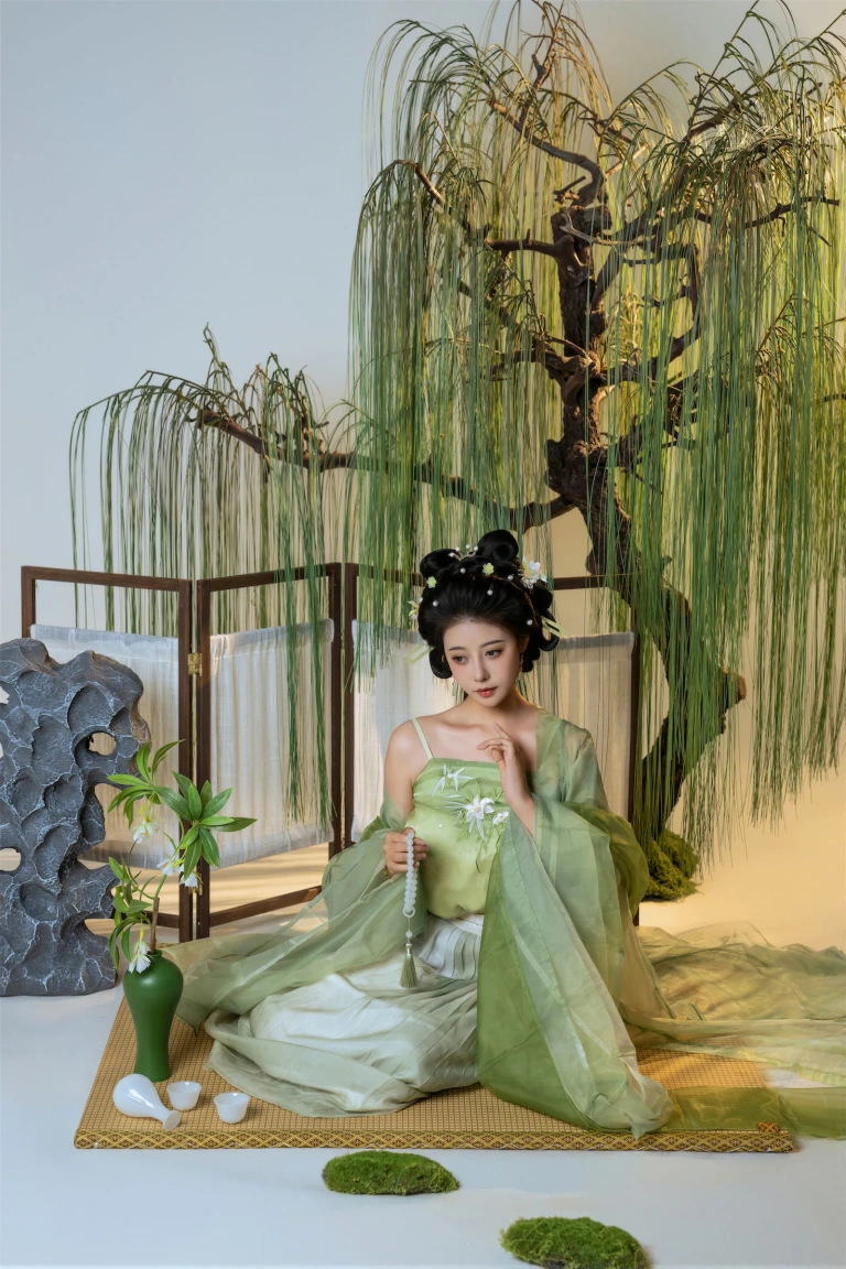 奈汐酱nice《拾翠》主题写真：90张全套美图，含1个视频