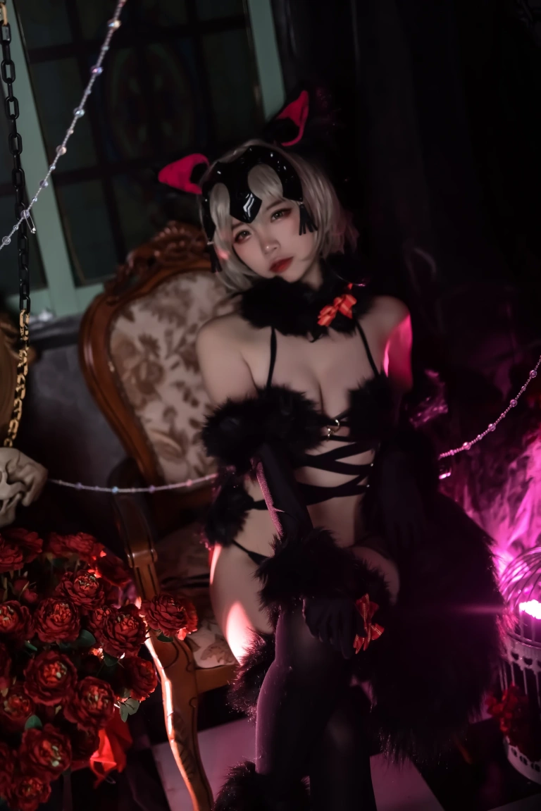 二佐Nisa《Fate黑贞万圣节》主题写真：20张全套美图