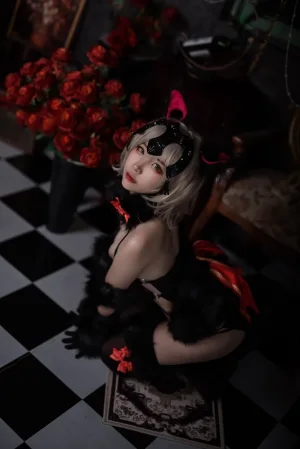 二佐Nisa《Fate黑贞万圣节》主题写真：20张全套美图