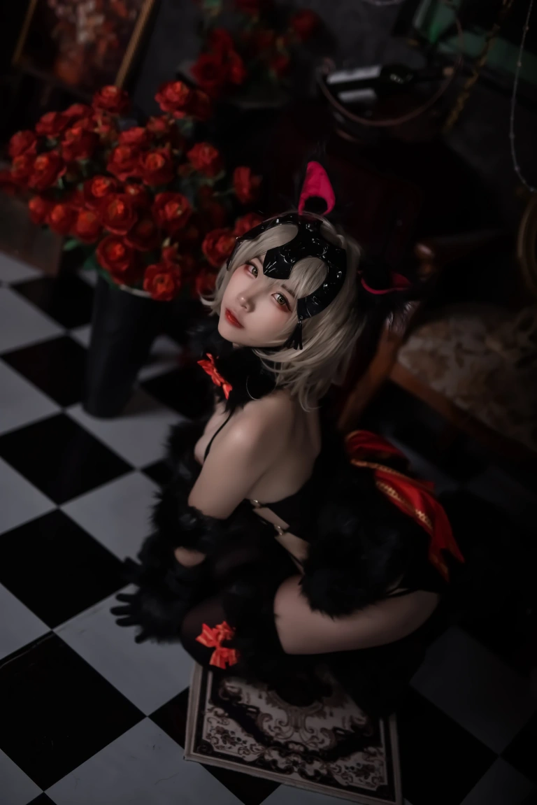 二佐Nisa《Fate黑贞万圣节》主题写真：20张全套美图
