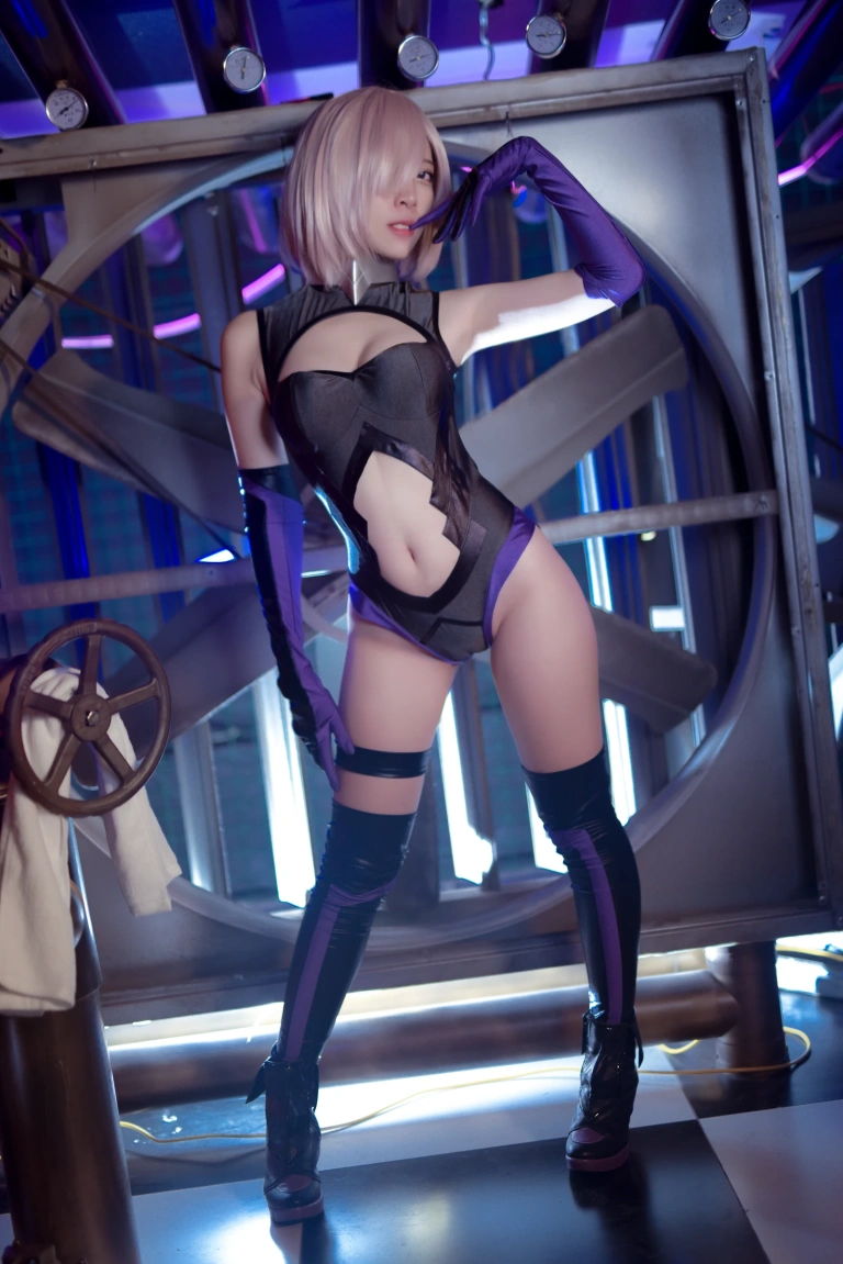 二佐Nisa《Fate玛修训练》主题写真：26张全套美图