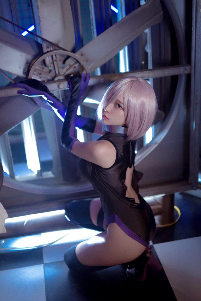 二佐Nisa《Fate玛修训练》主题写真：26张全套美图