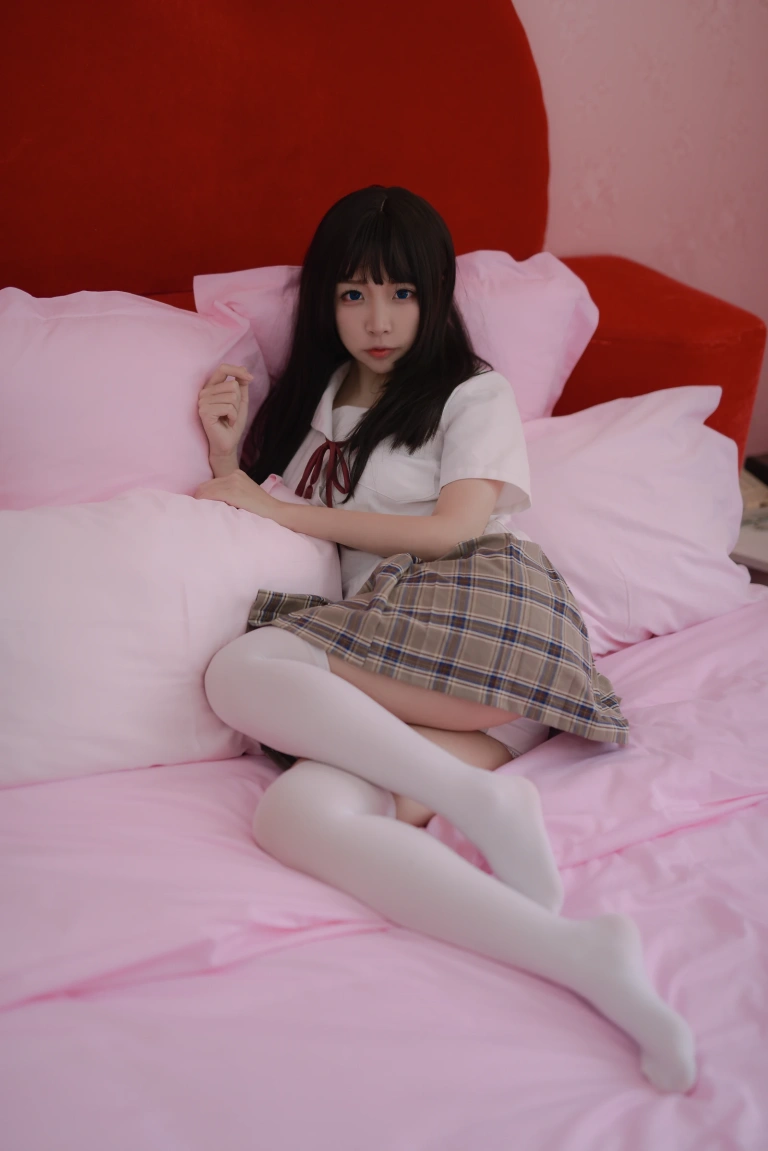 二佐Nisa《JK私房2》主题写真：41张全套美图
