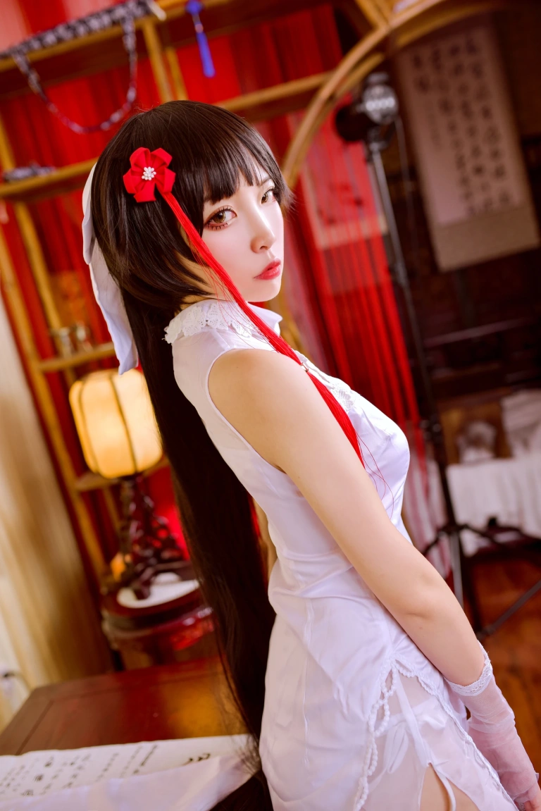 二佐Nisa《碧蓝航线 高雄旗袍》主题写真：40张全套美图