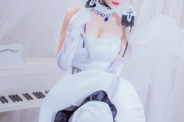 二佐Nisa《碧蓝航线 光辉》主题写真：36张全套美图