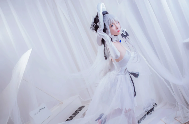 二佐Nisa《碧蓝航线 光辉》主题写真：36张全套美图