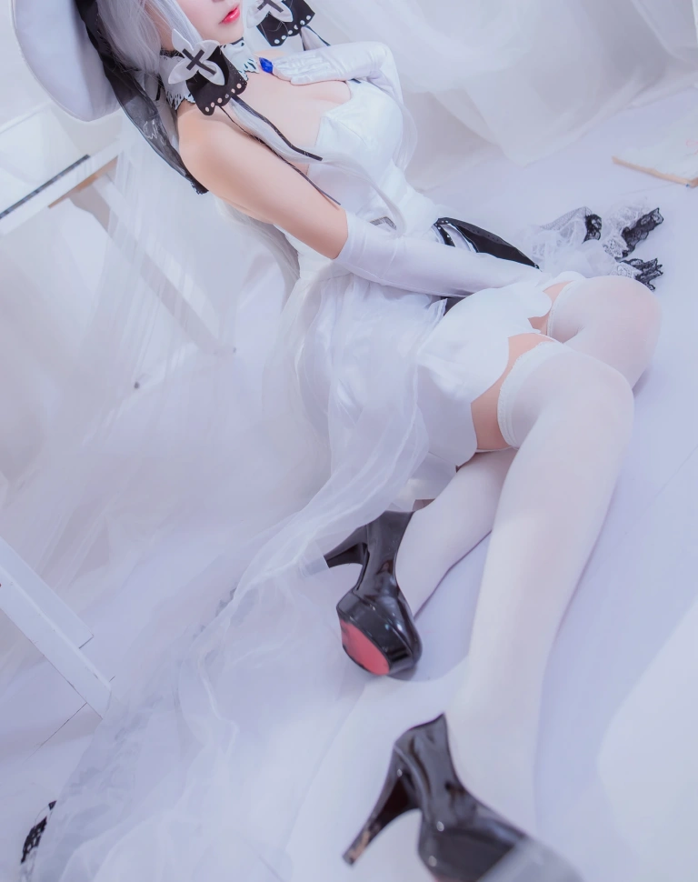二佐Nisa《碧蓝航线 光辉》主题写真：36张全套美图