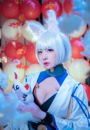 二佐Nisa《碧蓝航线 加贺》主题写真：40张全套美图