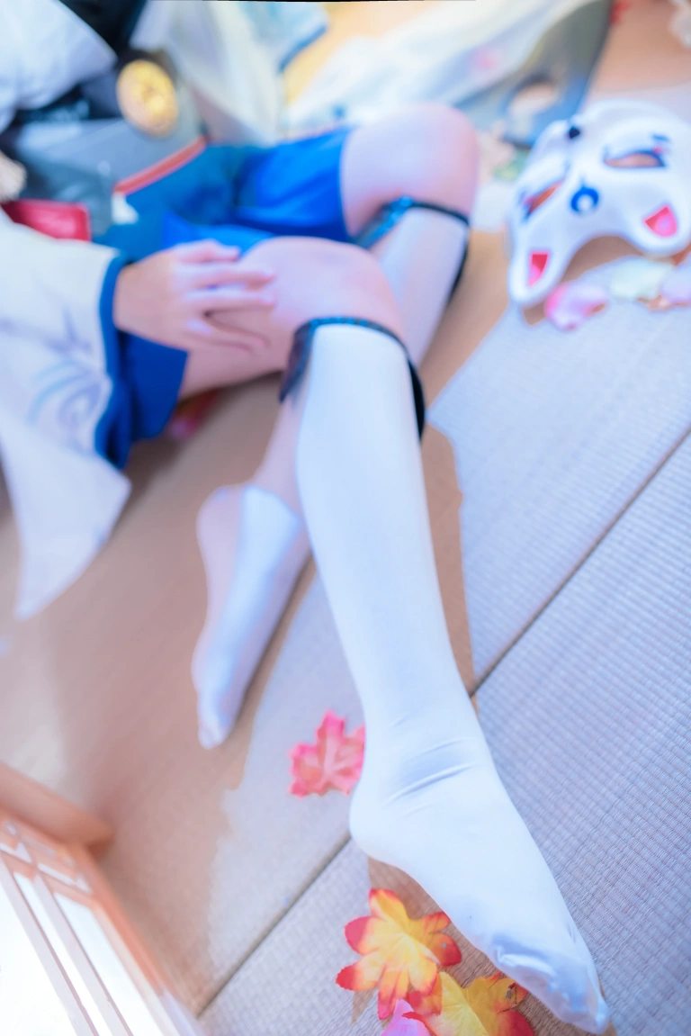 二佐Nisa《碧蓝航线 加贺》主题写真：40张全套美图