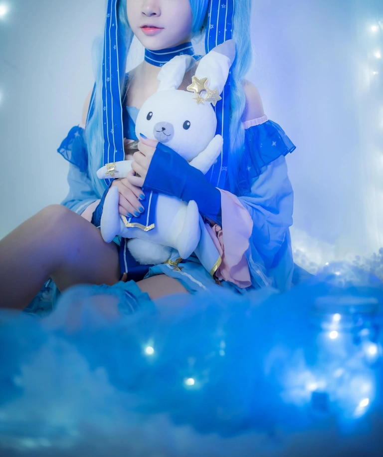 二佐Nisa《初音》主题写真：29张全套美图