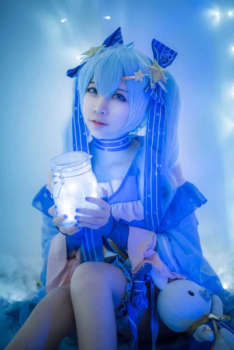 二佐Nisa《初音》主题写真：29张全套美图